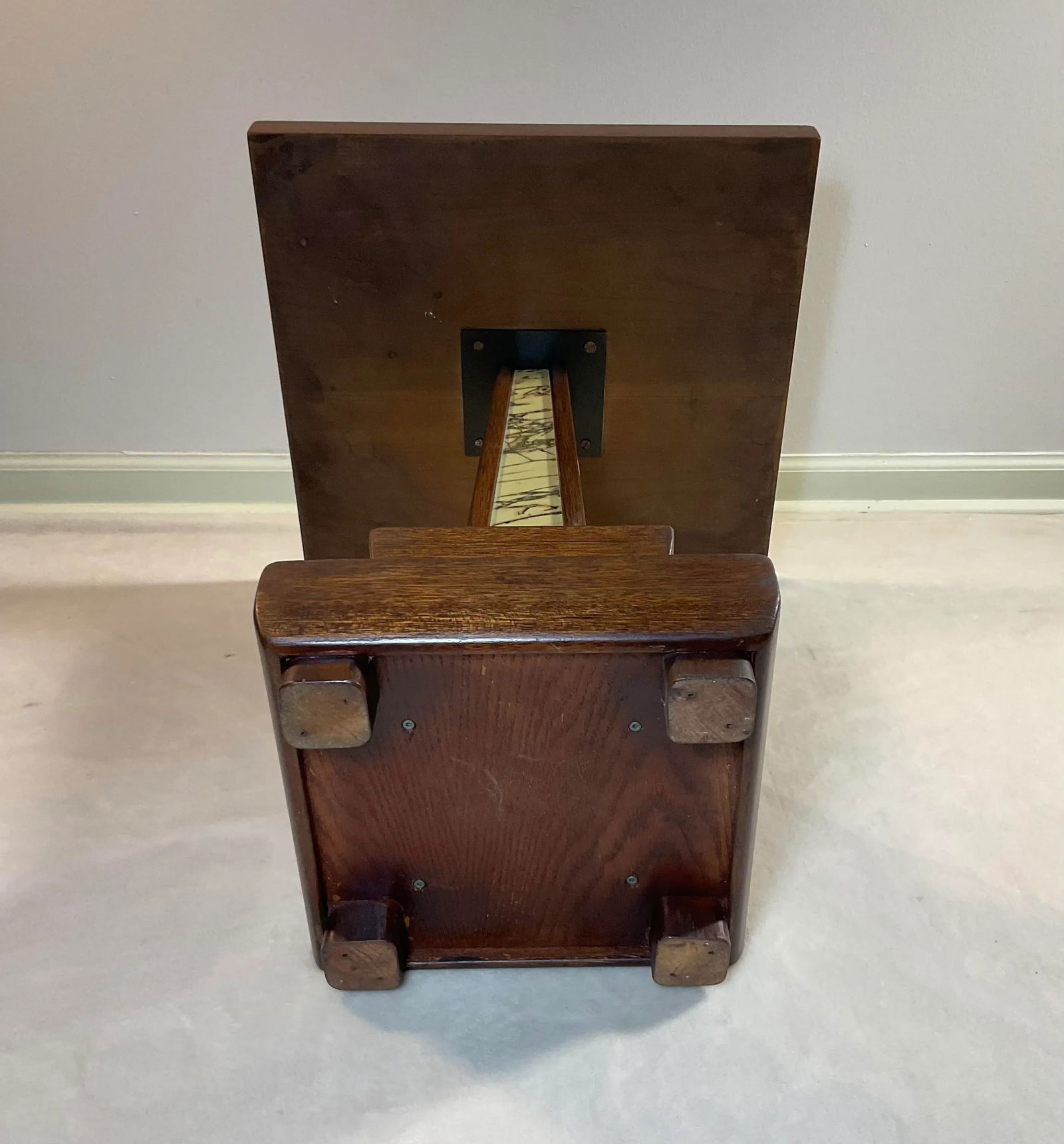 Vintage Walnut Marbleized Modern Decorative Side Table, Circa 50s 60s - 8