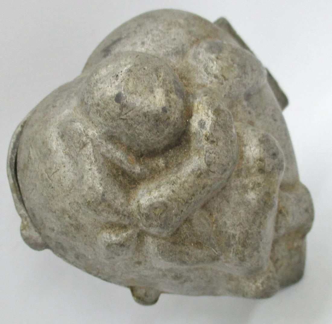 Antique Eppelsheimer Hinged Heart Shaped Cupid Ice Cream Mold - 3