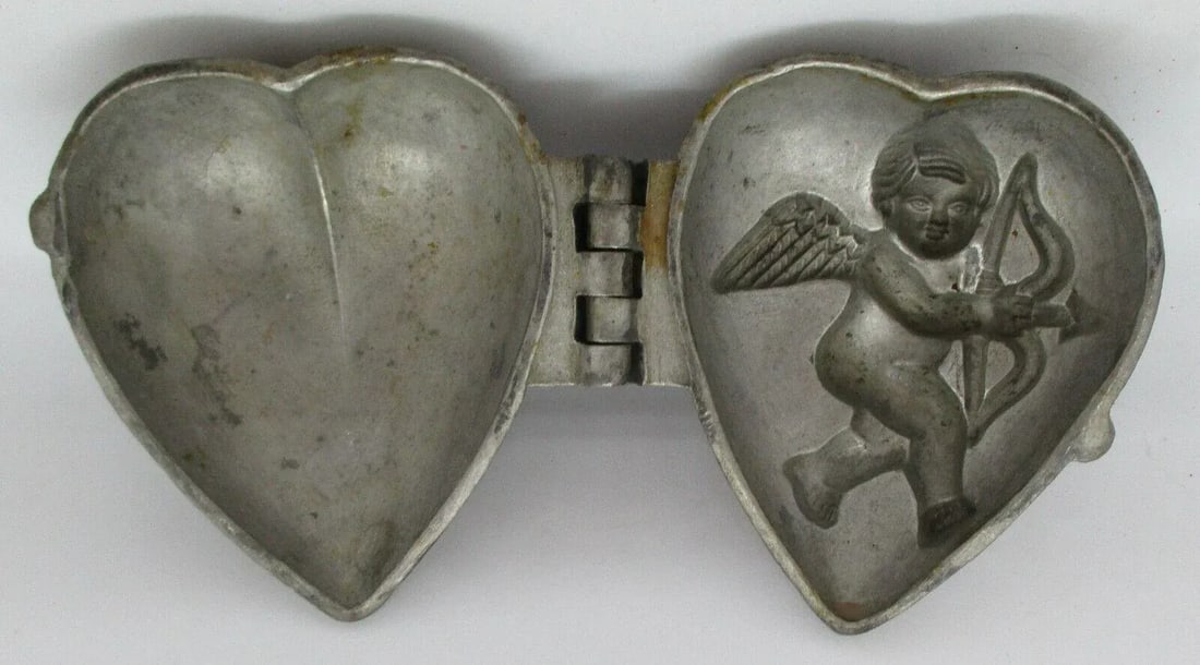 Antique Eppelsheimer Hinged Heart Shaped Cupid Ice Cream Mold - 5