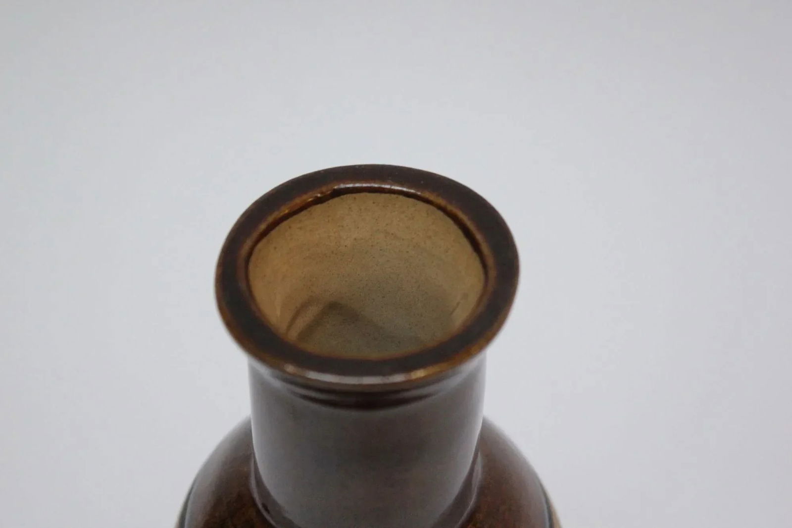 Vintage Incised Southwestern Stoneware Vase in the Style of Native American Arts and Crafts - 12