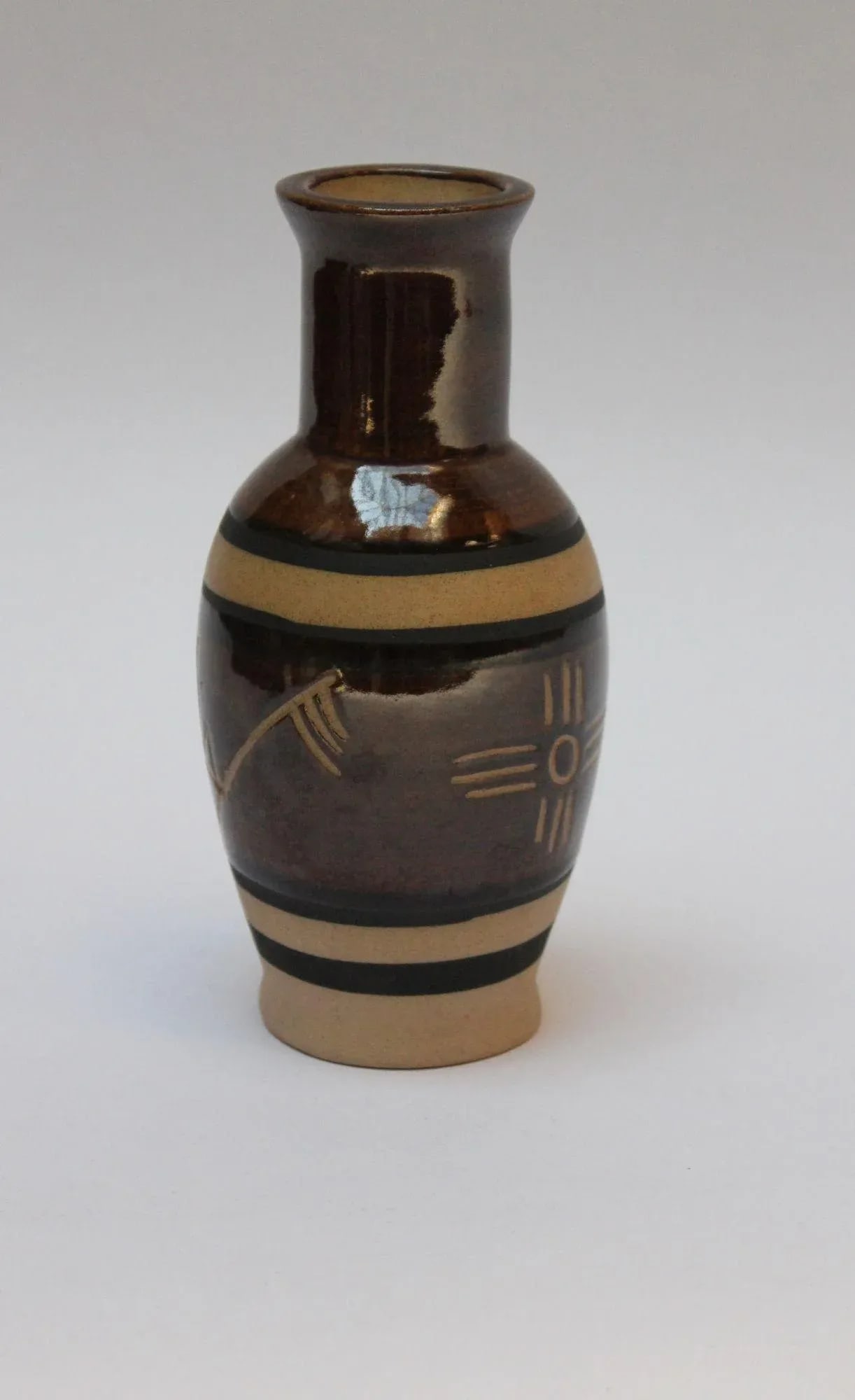 Vintage Incised Southwestern Stoneware Vase in the Style of Native American Arts and Crafts - 3