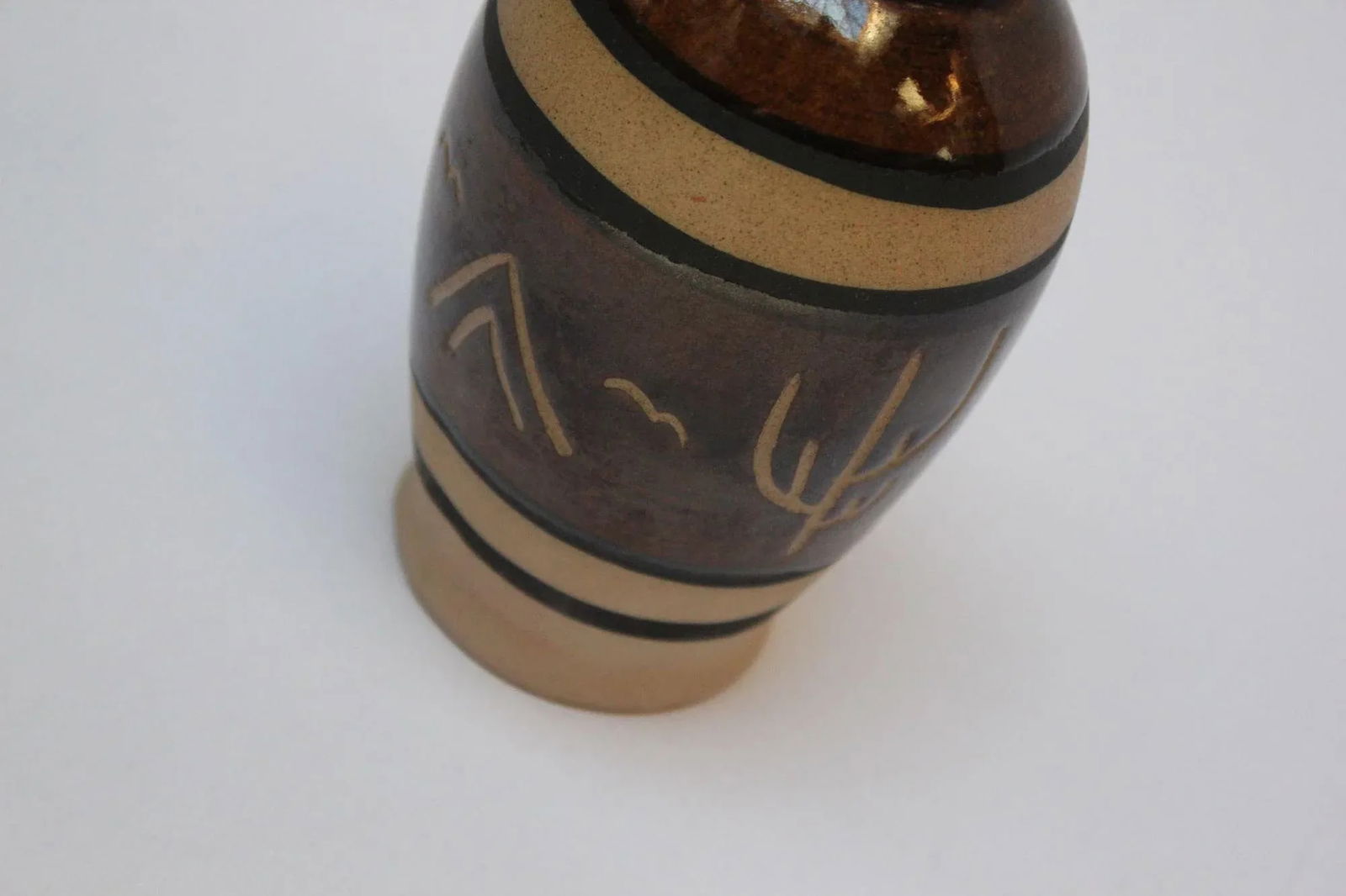 Vintage Incised Southwestern Stoneware Vase in the Style of Native American Arts and Crafts - 8
