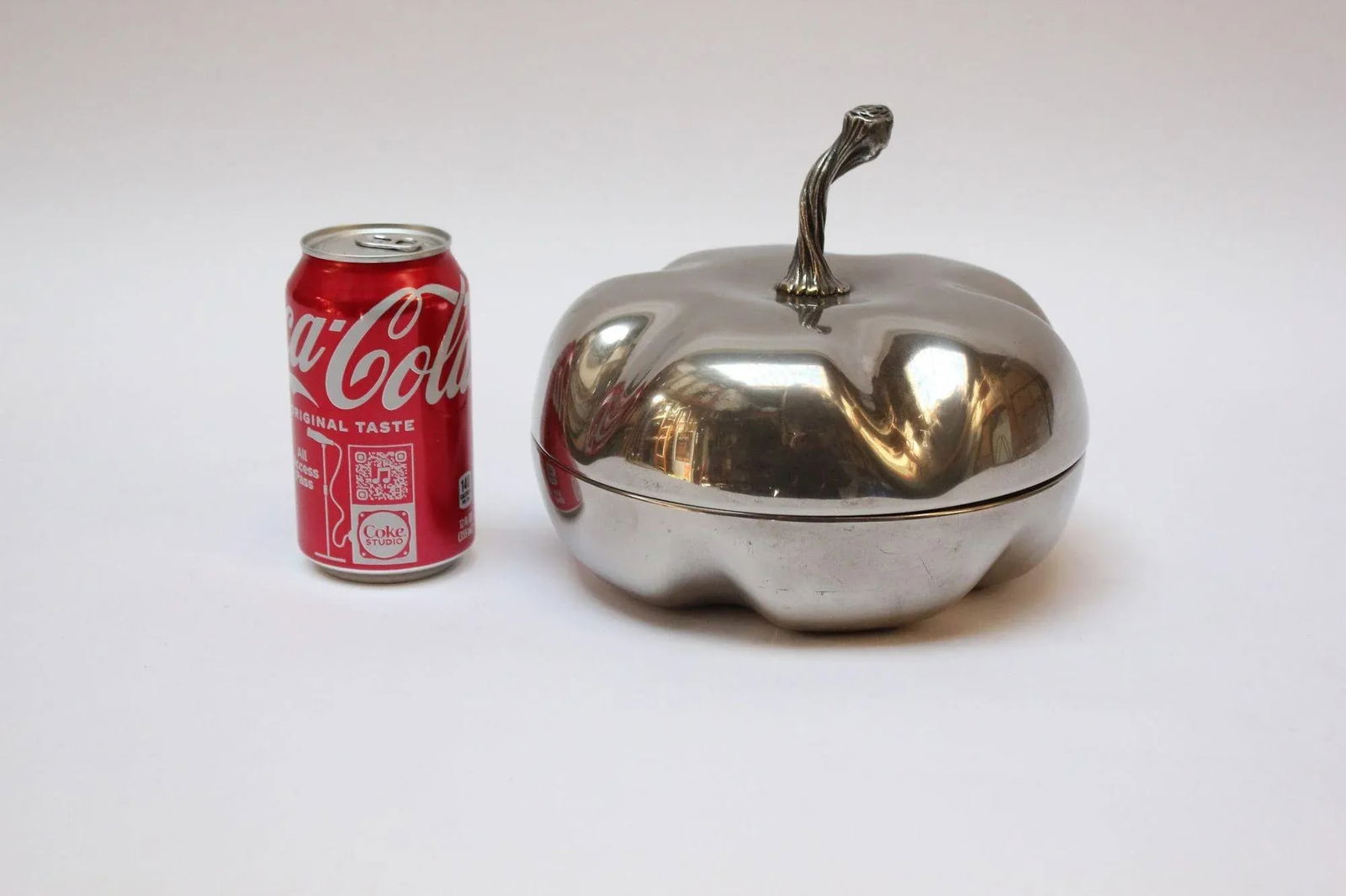 Mid-Century Italian Modern Silver-Plated "Squash" Lidded Serving / Candy Dish - 4