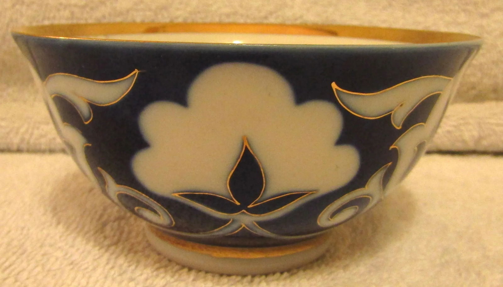 1940s Pahkta Porcelain Asian Cloud Floral 7 Piece Tea Set With Cups and Pitcher - 10