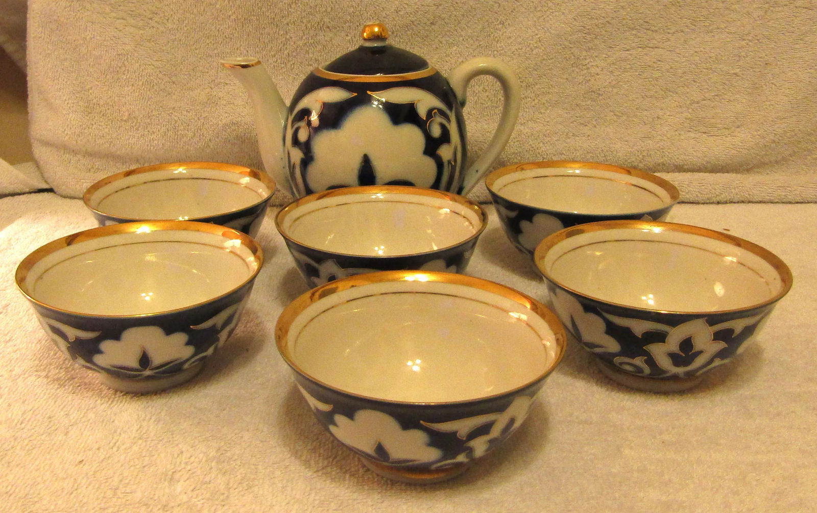 1940s Pahkta Porcelain Asian Cloud Floral 7 Piece Tea Set With Cups and Pitcher - 13