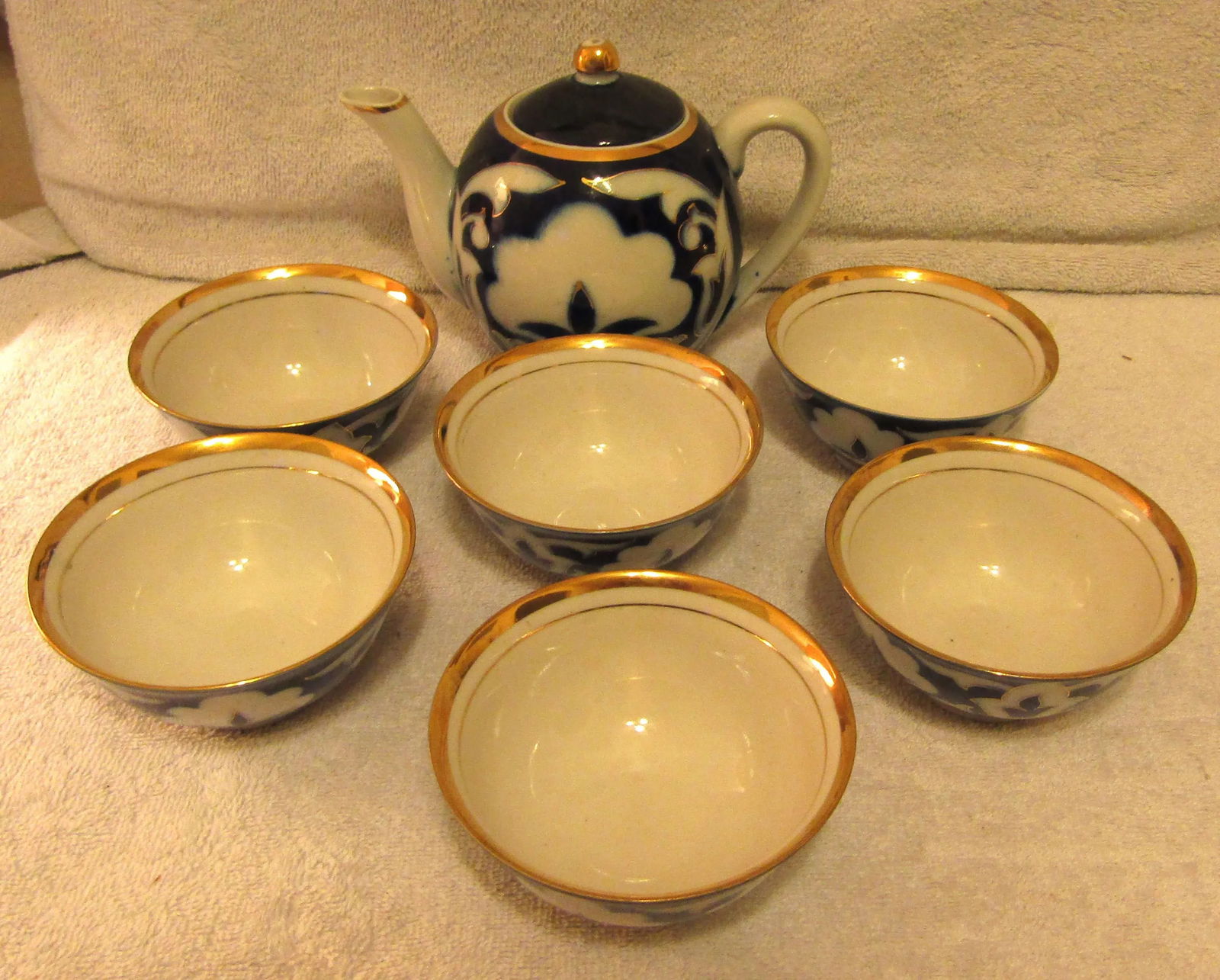 1940s Pahkta Porcelain Asian Cloud Floral 7 Piece Tea Set With Cups and Pitcher - 2