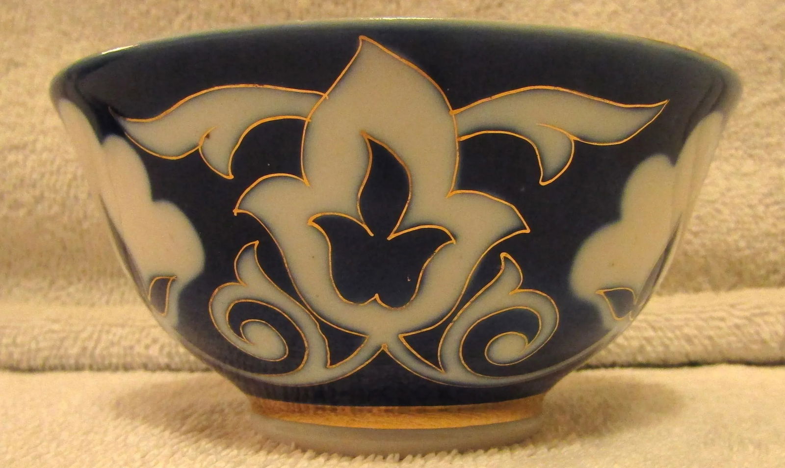 1940s Pahkta Porcelain Asian Cloud Floral 7 Piece Tea Set With Cups and Pitcher - 9