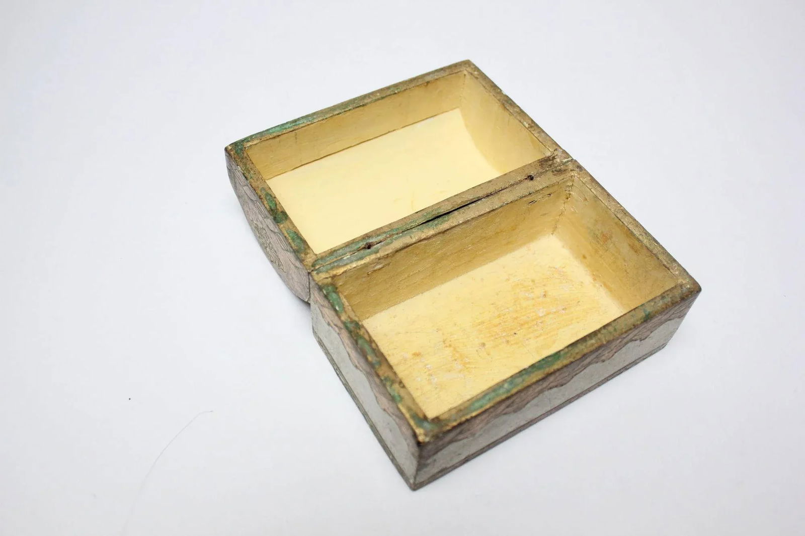 Vintage Italian Florentine Gilt-Wood Domed Box - 7