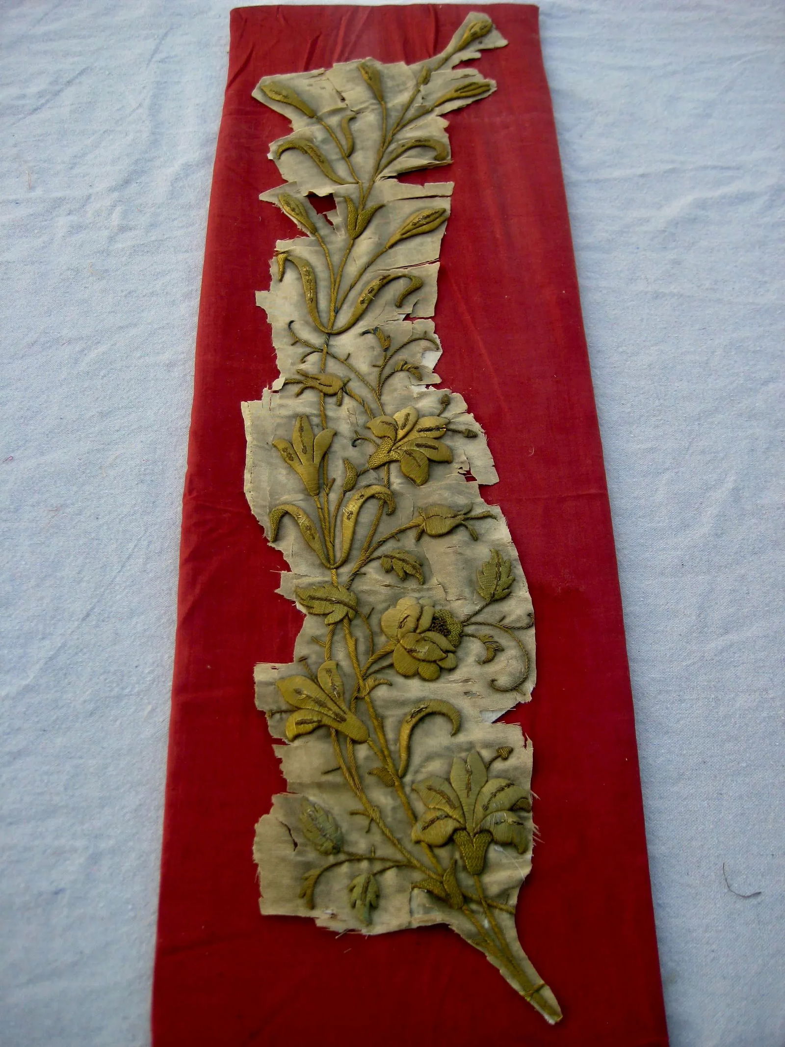 Early 19th Century Gold Embroidery Banner Fragment Flowers Branch (B) - 13