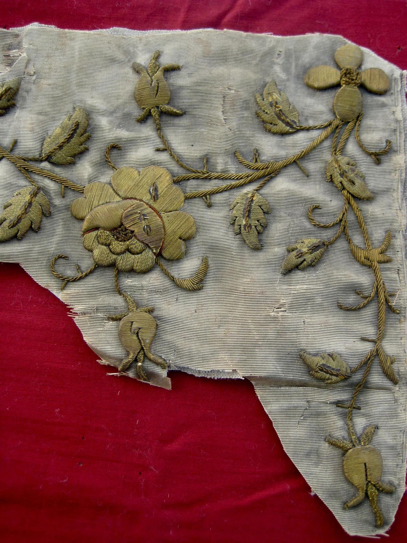 Antique Gold Embroidery Fragment Garland of Roses - 3