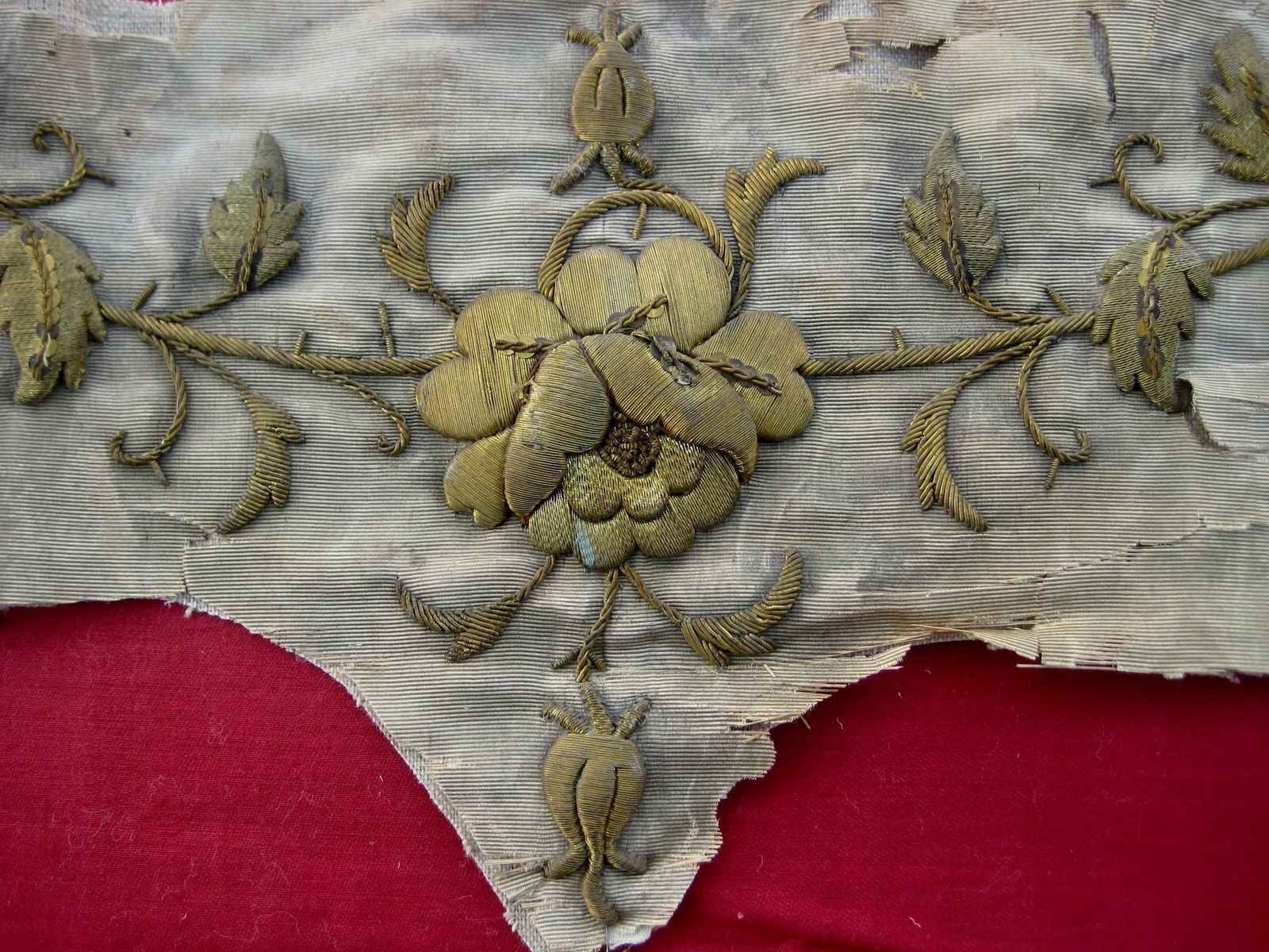 Antique Gold Embroidery Fragment Garland of Roses - 7