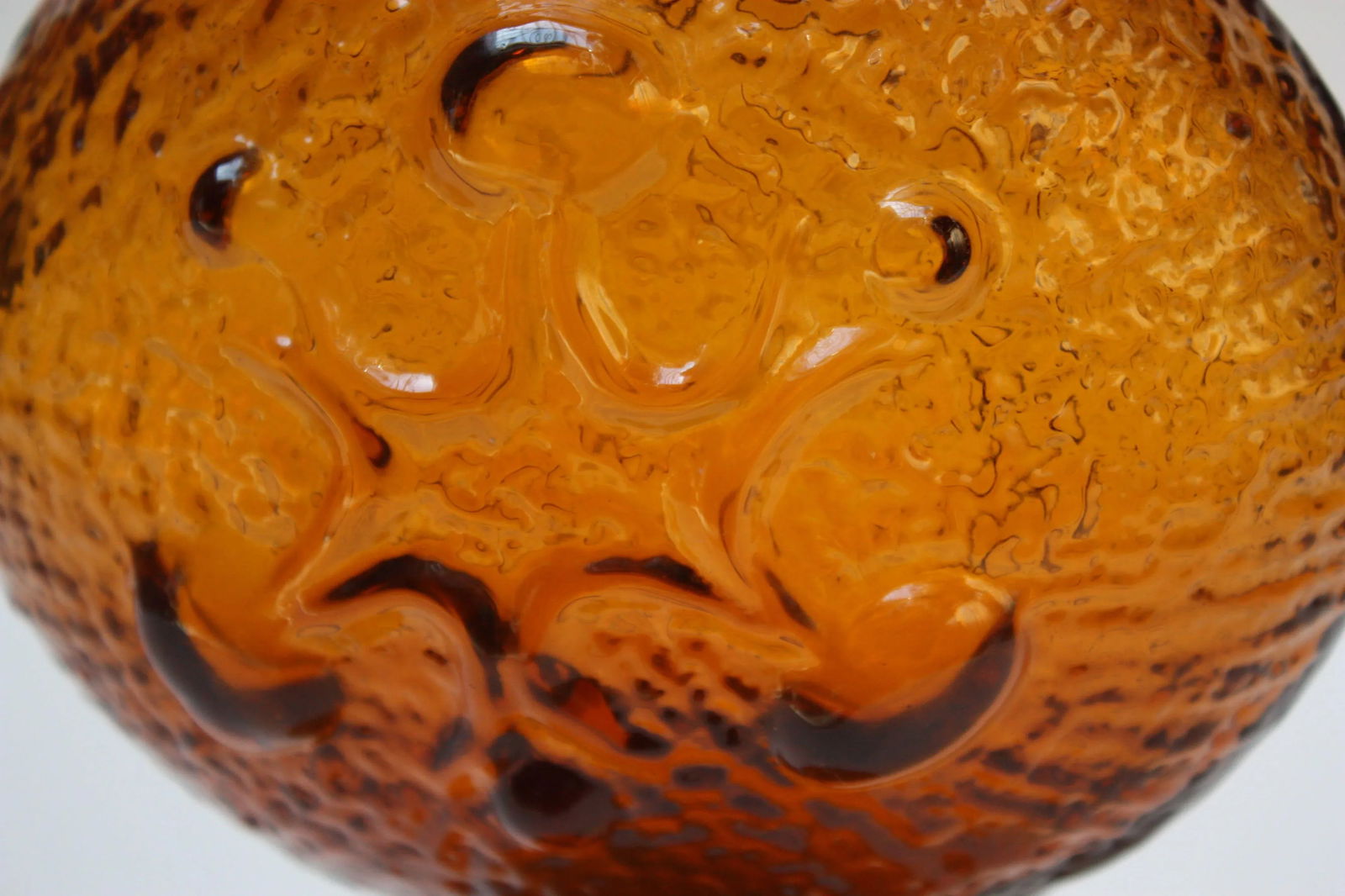 Stelvia Amber Blown-Glass 'Antiqua' Vase designed by Wayne Husted - 4