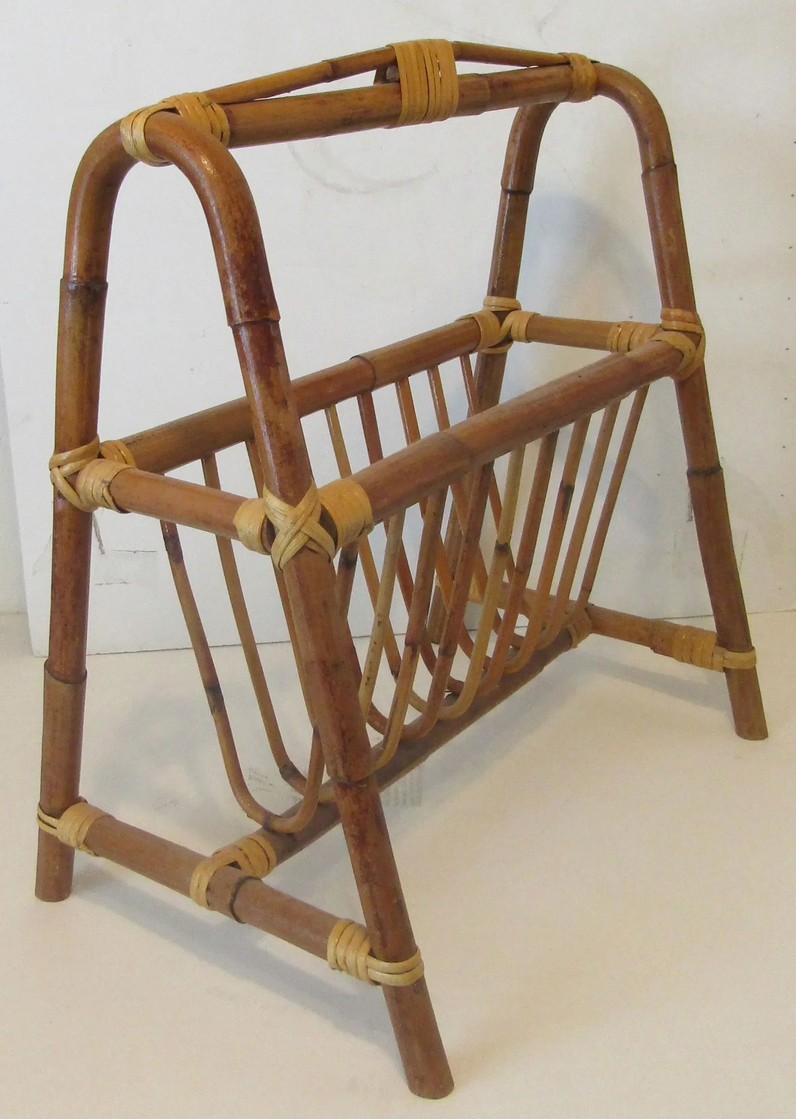 1950s Mid-Century Modern Bamboo A-Frame Magazine Rack - 3