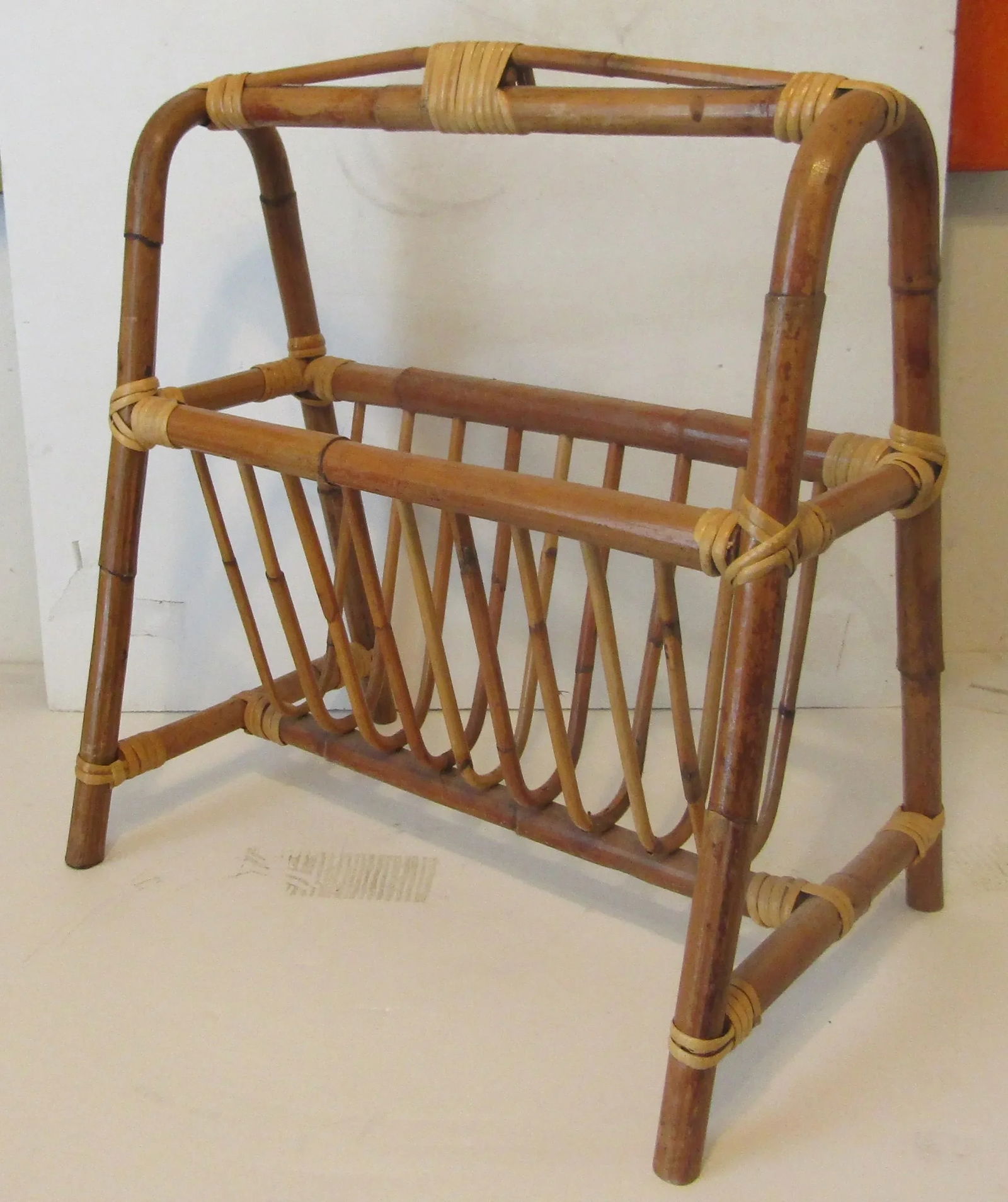 1950s Mid-Century Modern Bamboo A-Frame Magazine Rack - 6