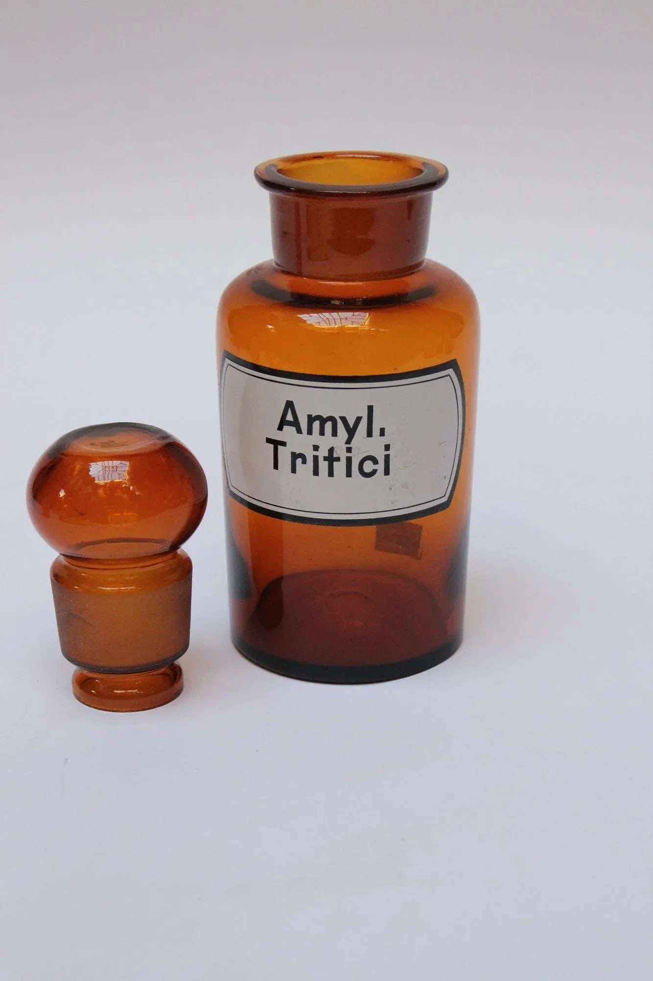 Vintage German Amber Glass "Amylum Tritici" Apothecary Bottle - 3