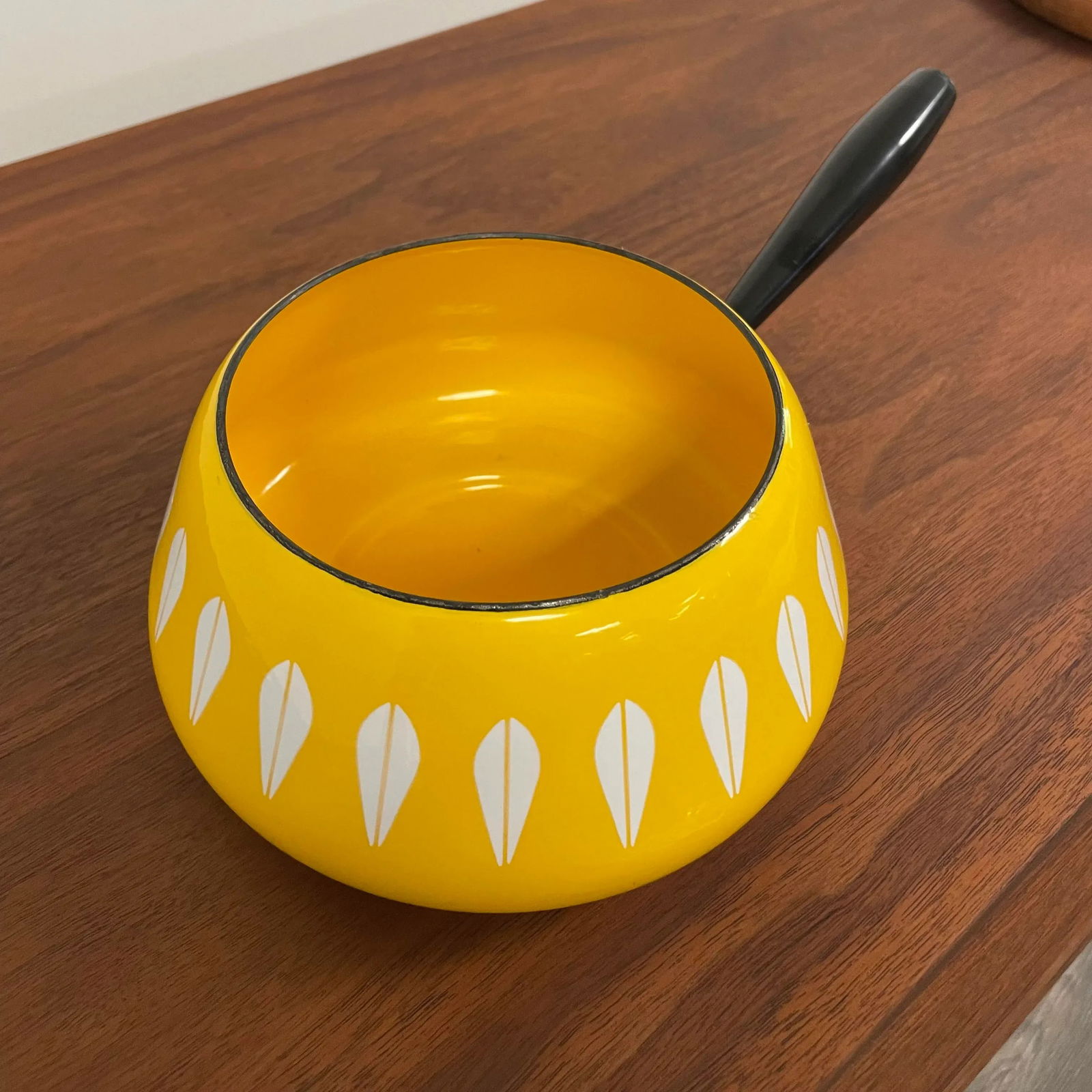 Vintage Bright Yellow & White Cathrineholm Enamelware Lotus Fondue Pot - 3