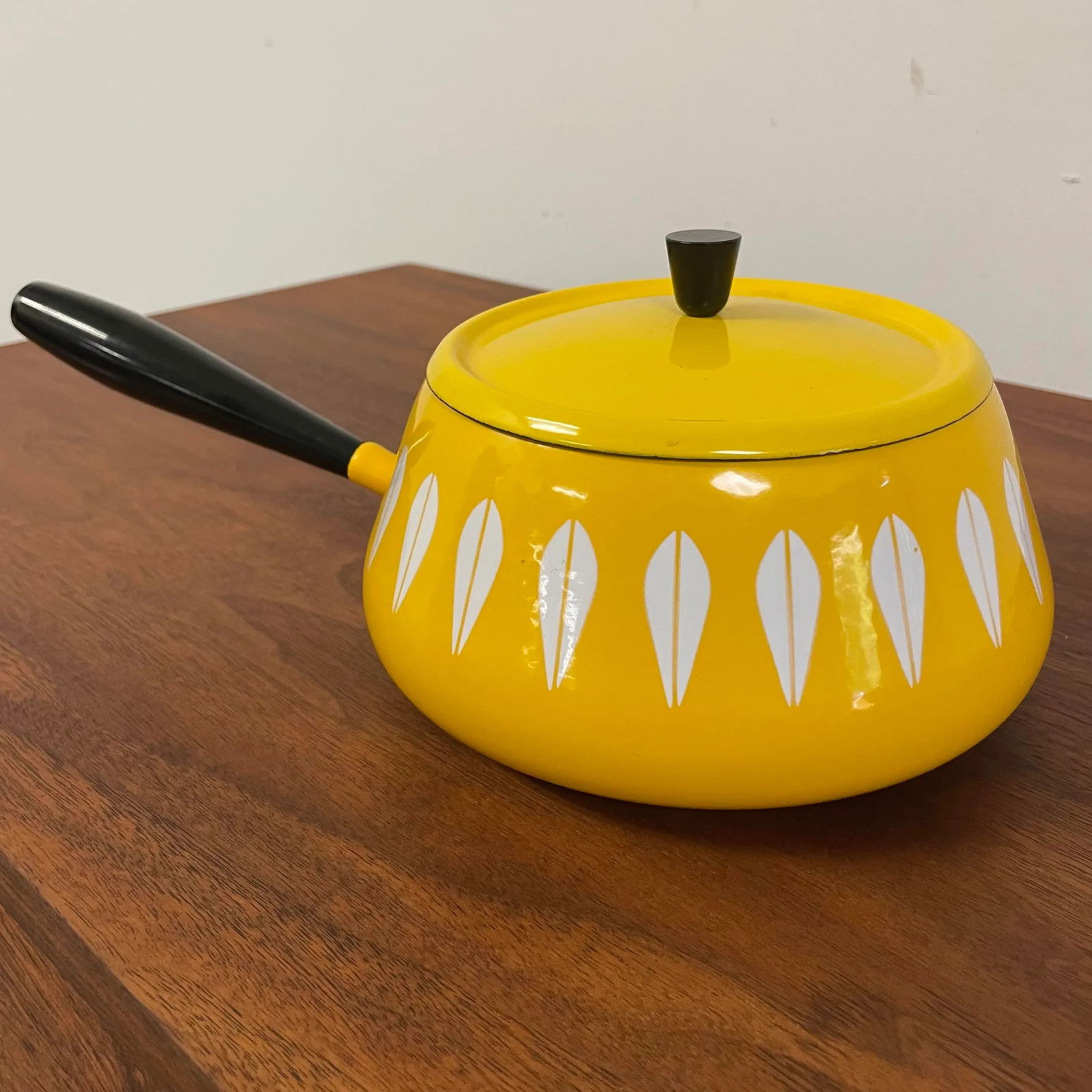 Vintage Bright Yellow & White Cathrineholm Enamelware Lotus Fondue Pot - 4