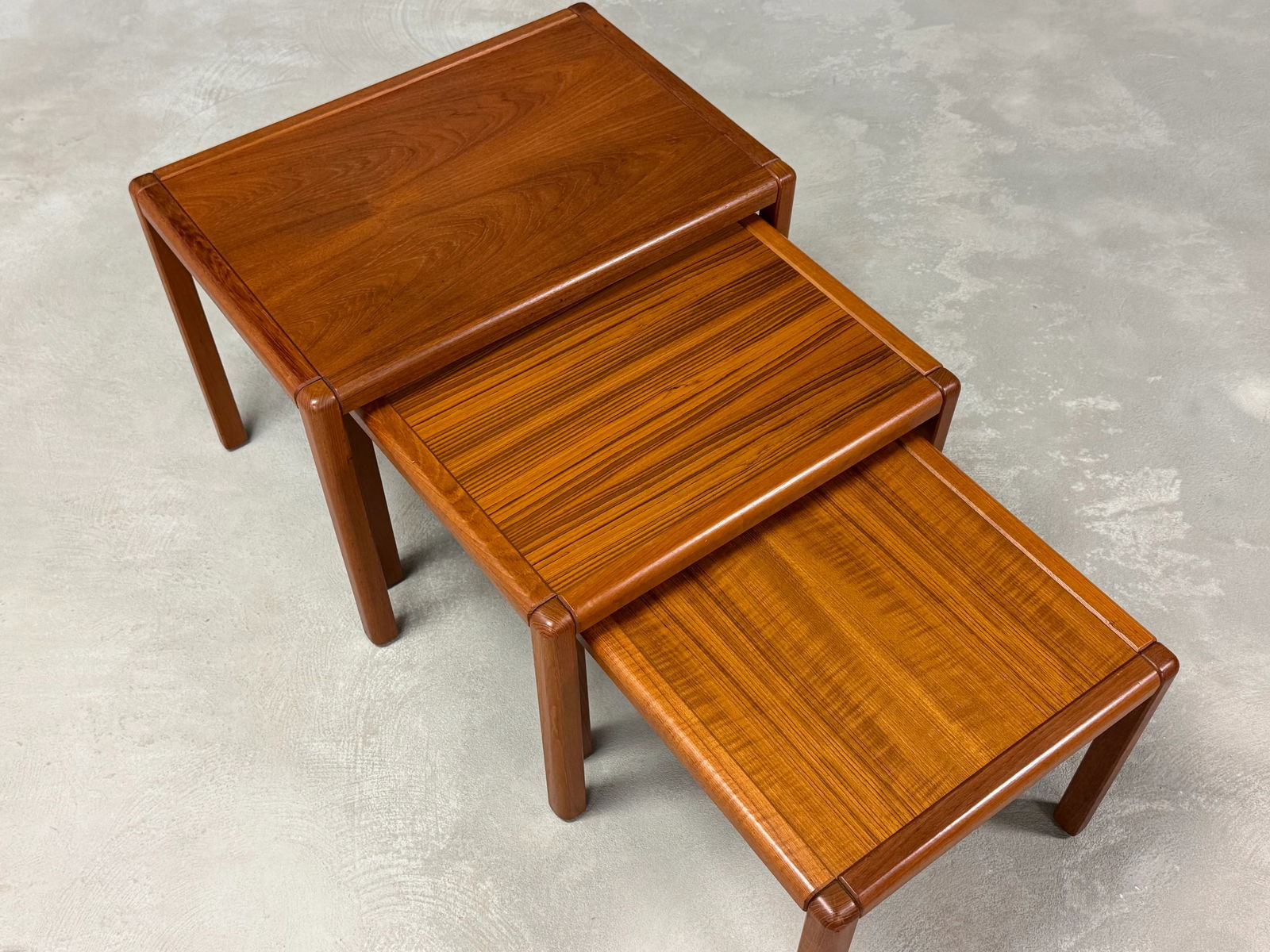 1960s Danish Modern Teak Nesting End Tables - Set of 3 - 2