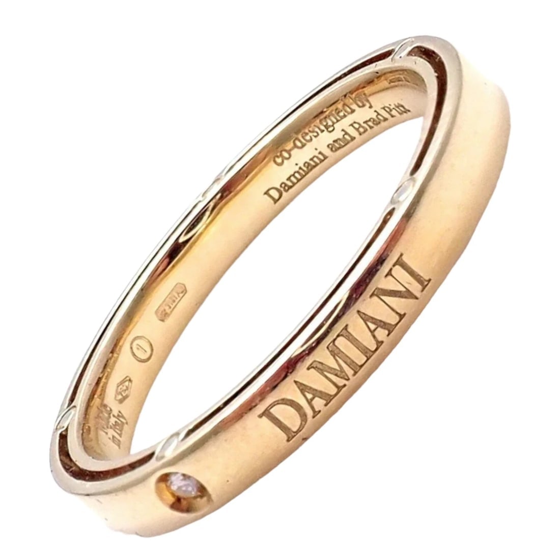 New! Authentic Damiani Brad Pitt 18k Yellow Gold Diamond 3mm Band Ring Sz 10.5: New! Authentic Damiani Brad Pitt 18k Yellow Gold Diamond 3mm Band Ring Sz 10.5 About This Piece: The Damiani Brad Pitt 18k Yellow Gold Diamond Band Ring features a sleek 3mm width adorned with a brill