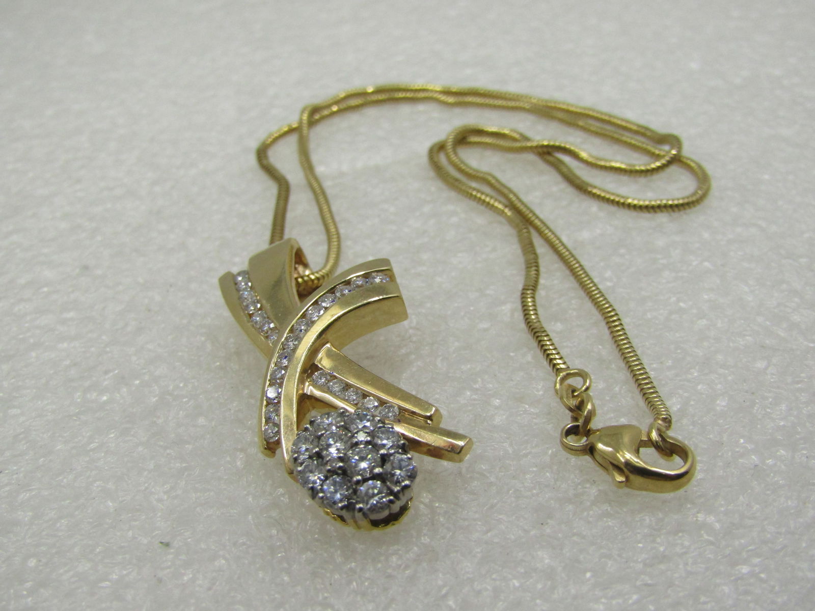 Vintage 18kt Diamond Cluster & Channel-Set Pendant Necklace .75 TCW, 18" - Balestra - 7