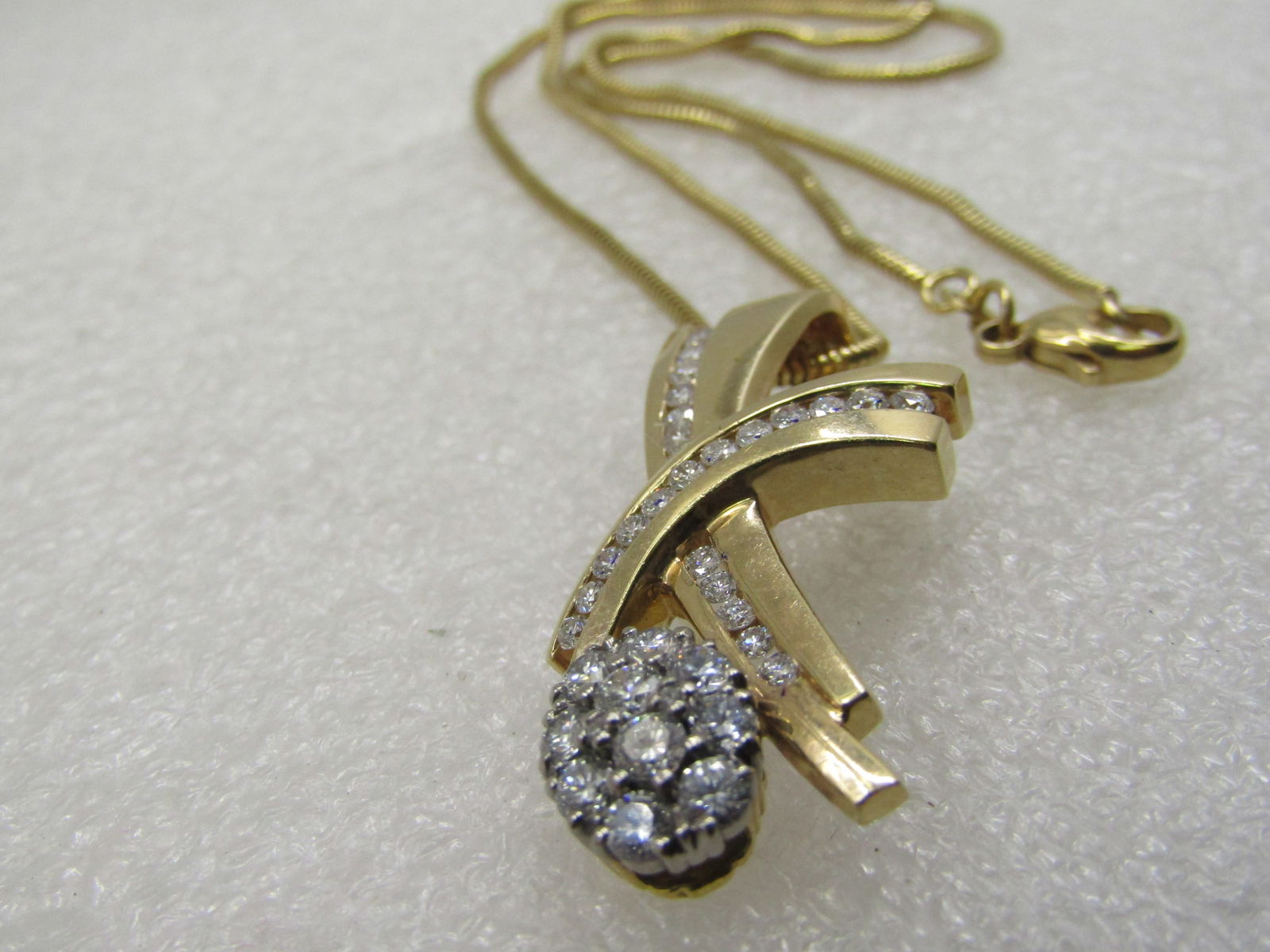 Vintage 18kt Diamond Cluster & Channel-Set Pendant Necklace .75 TCW, 18" - Balestra - 8