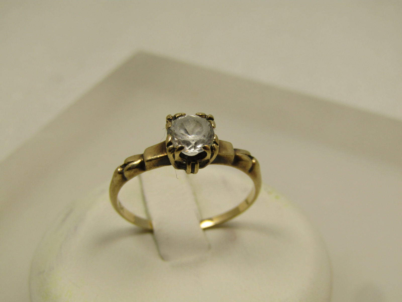 Vintage 10kt White Topaz Engagement Ring, Sz. 7, 1940's, .50 ctw: Title:Vintage 10kt White Topaz Engagement Ring, Sz. 7, 1940's, .50 ctw Description:Vintage 10kt White Topaz Engagement Ring, Sz. 7, 1940's, possibly earlier. The stone is testing as a clear (white) to