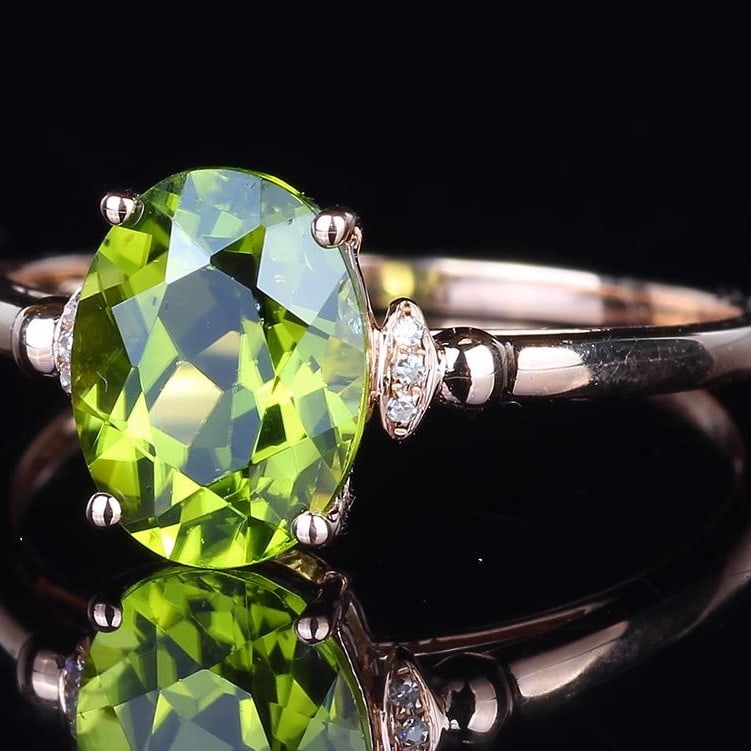 14K GOLD 2 CT NATURAL PERIDOT & DIAMOND RING - 3