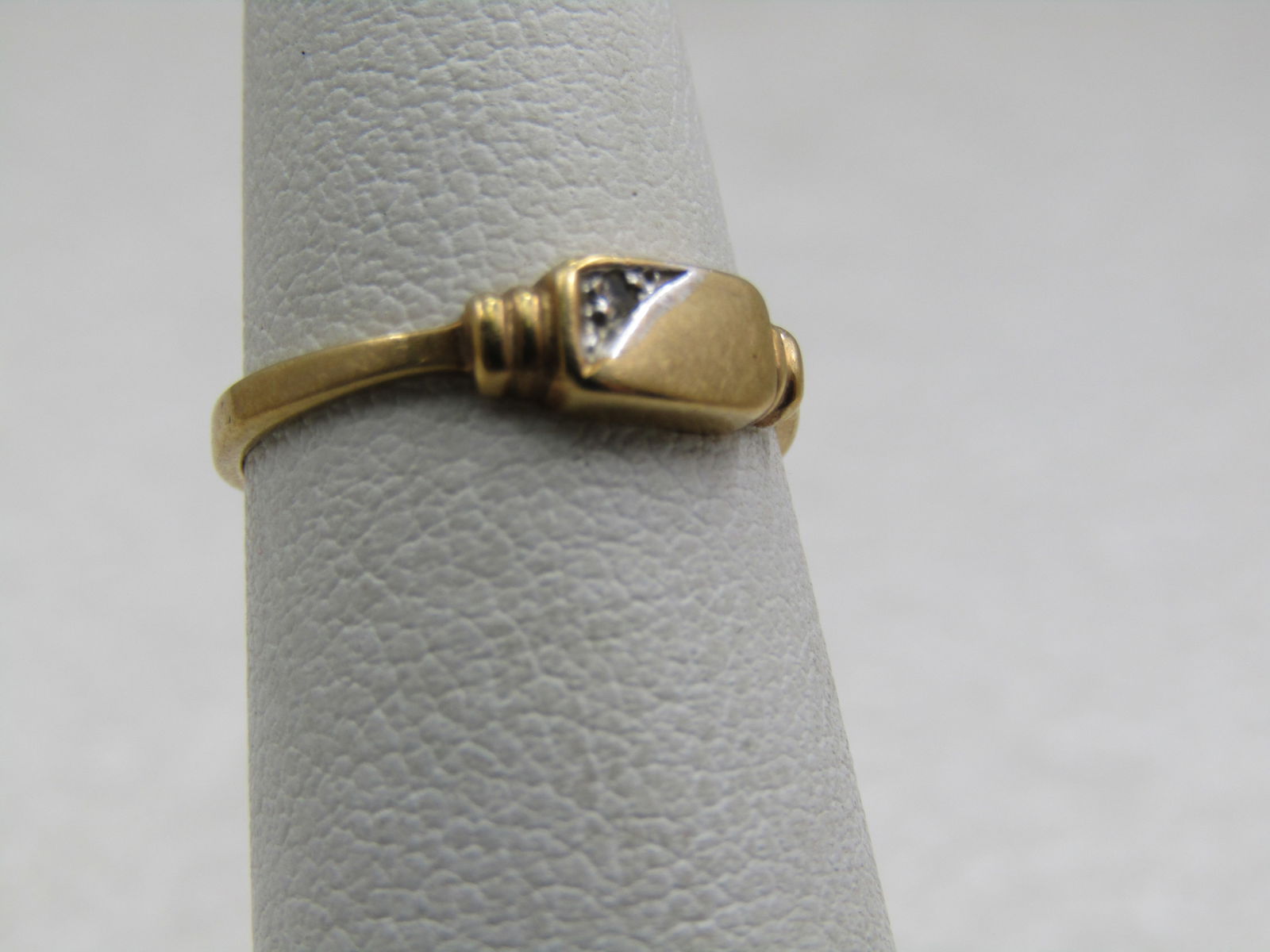 Vintage 10kt Gold & Diamond Signet Ring, Sz. 3.5 - 2