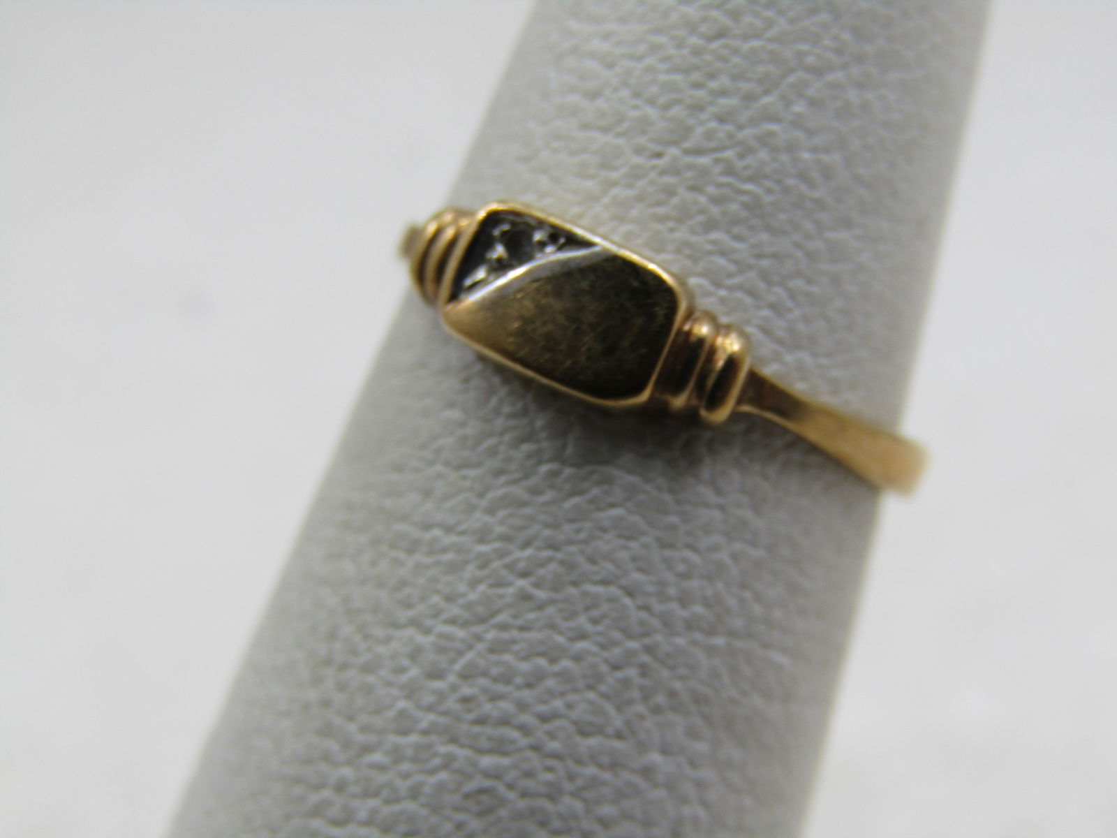 Vintage 10kt Gold & Diamond Signet Ring, Sz. 3.5 - 3