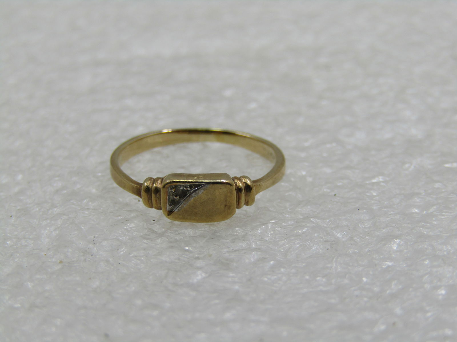 Vintage 10kt Gold & Diamond Signet Ring, Sz. 3.5 - 5