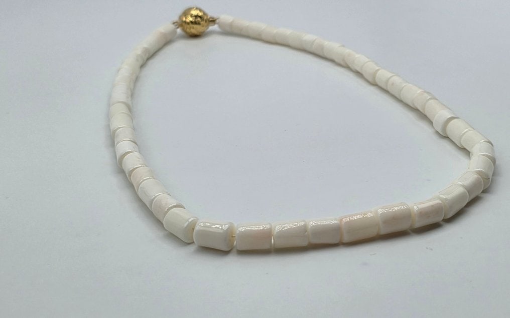 White Misu coral necklace - 5