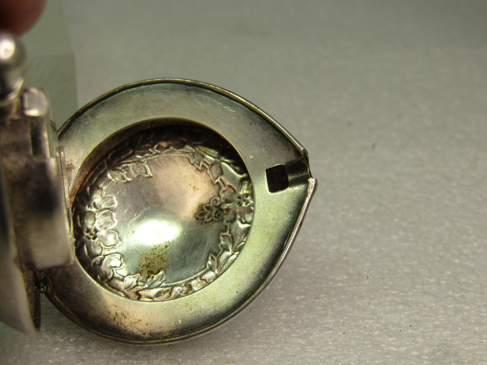 Antique Silver Coin Holder Locket/Pendant, 1800's-1910 - 6