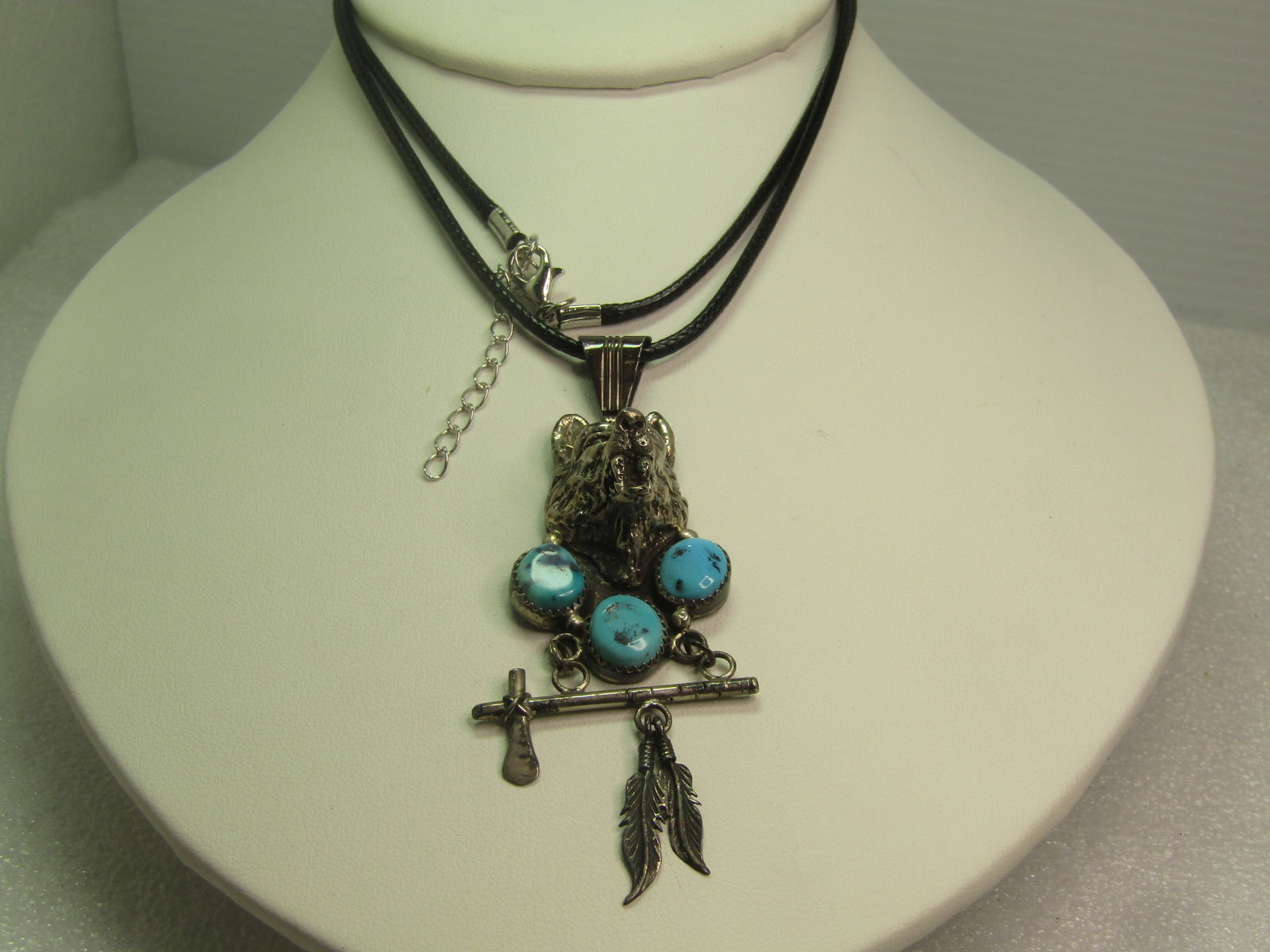 Vintage Sterling Navajo Fossil Coral Necklace, Signed Cecil Sanders, 1980's, 14"-19": Title:Vintage Sterling Navajo Fossil Coral Necklace, Signed Cecil Sanders, 1980's, 14"-19"Description:Vintage Sterling Navajo Turquise Wolf Head Pendant with Dangling hatchet and Feathers. Running