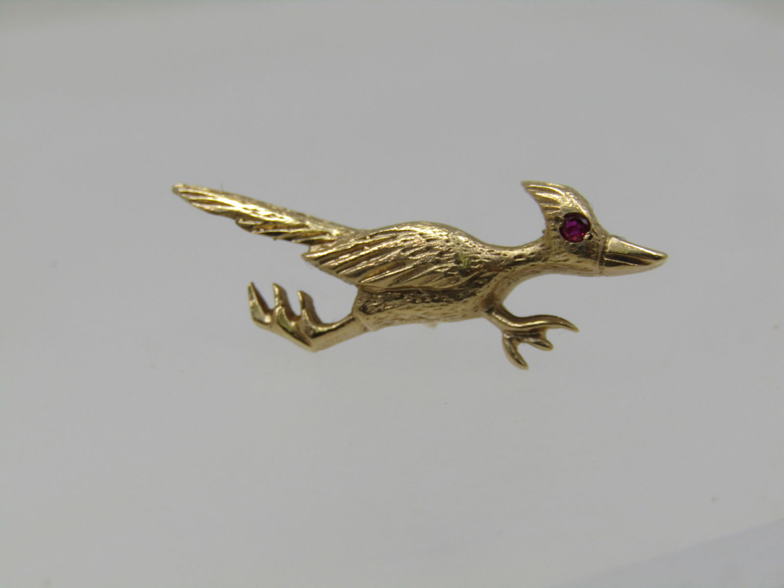 Vintage 14kt Road Runner Tack Pin, Ruby Eye - 2