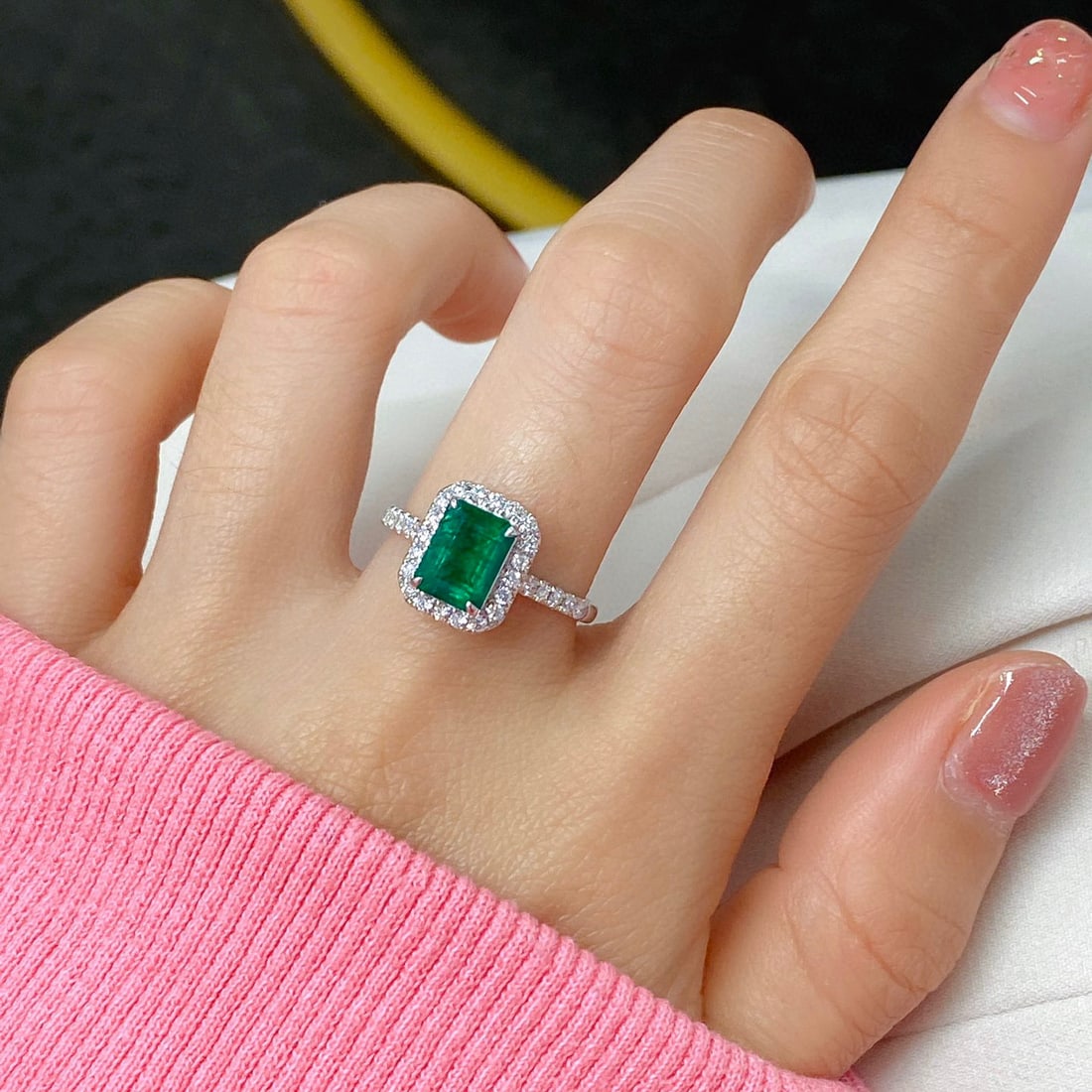 14K GOLD 1.7 CT VIVID GREEN NATURAL EMERALD & DIAMOND RING - 3