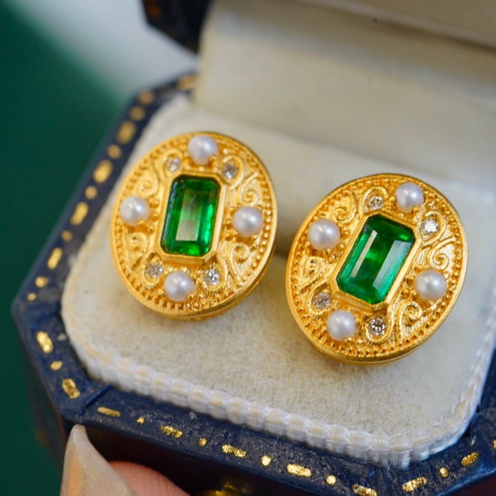 14K GOLD 0.55 CT VIVID GREEN NATURAL EMERALD & PEARL & DIAMOND EARRINGS - 2
