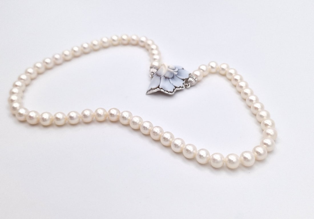 6.7 mm akoya pearl necklace with sardonyx cameo with 925 silver - 6
