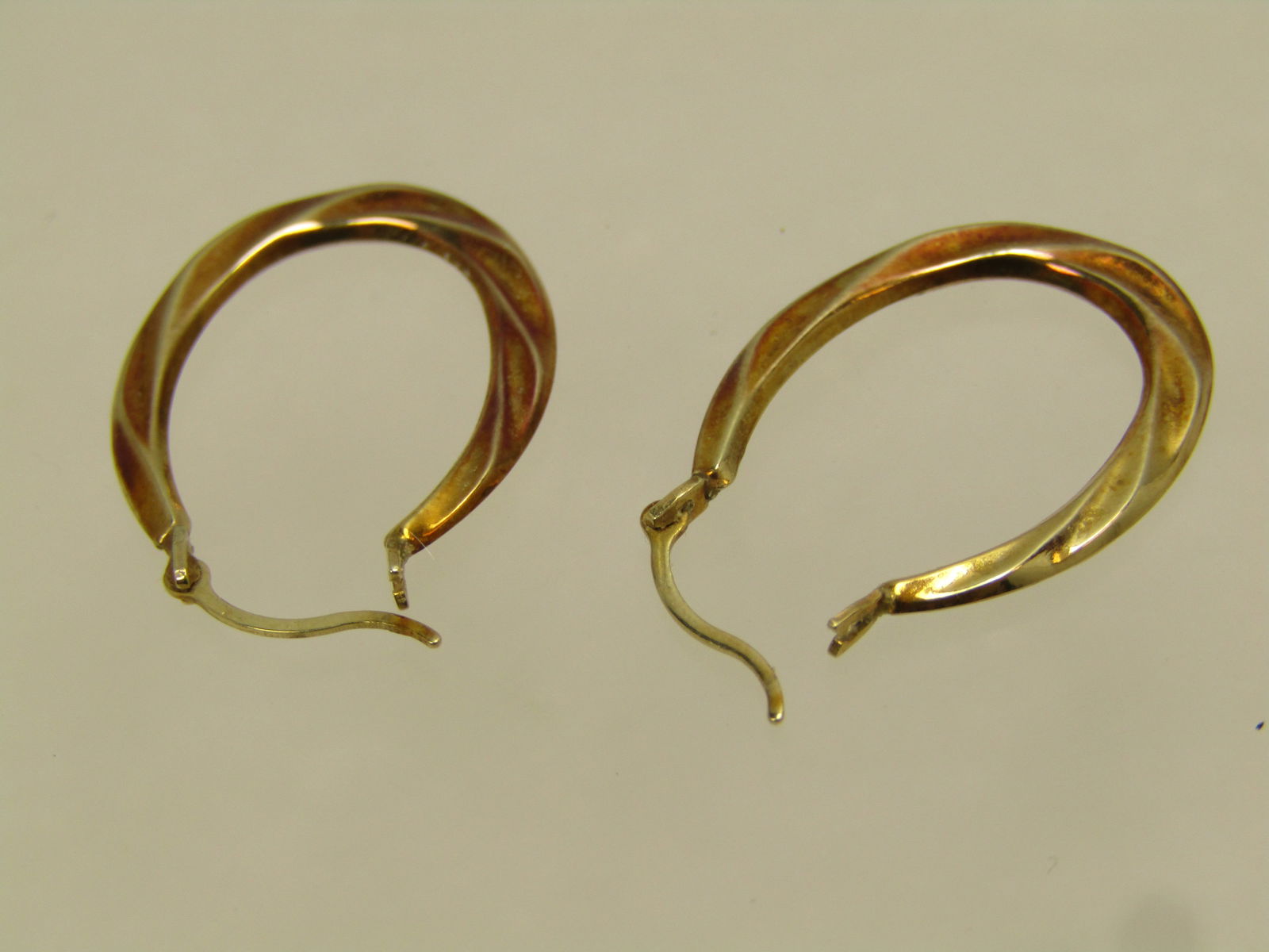 Vintage 10kt Gold Hoop Earrings, Pierced, 1970's-1980's, Signed ZA - 3