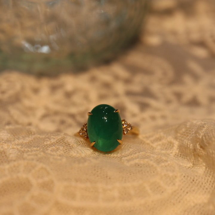 14K GOLD 6.10 CTW VIVID GREEN NATURAL EMERALD & DIAMOND RING - 2