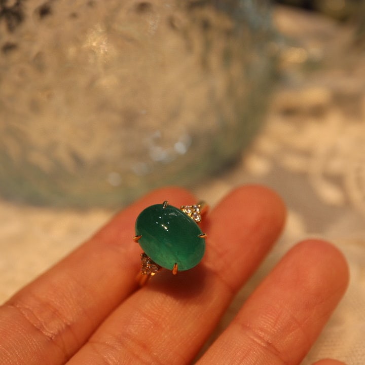 14K GOLD 6.10 CTW VIVID GREEN NATURAL EMERALD & DIAMOND RING - 4