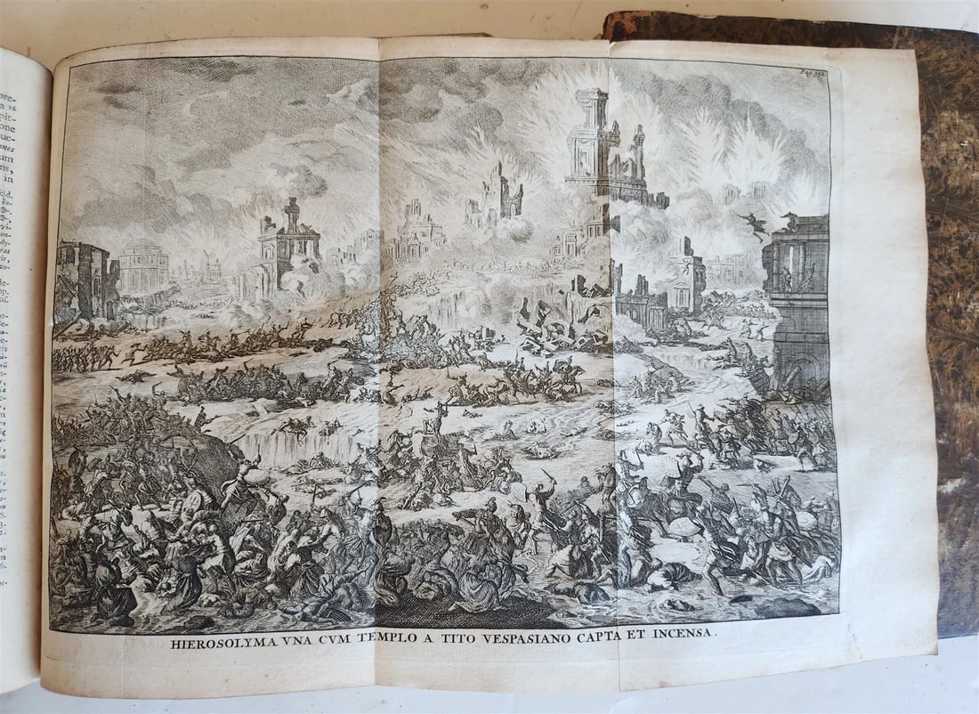 1714 ILLUSTRATED OPERA by Suetonius ANTIQUE 2 VOLUMES - 12