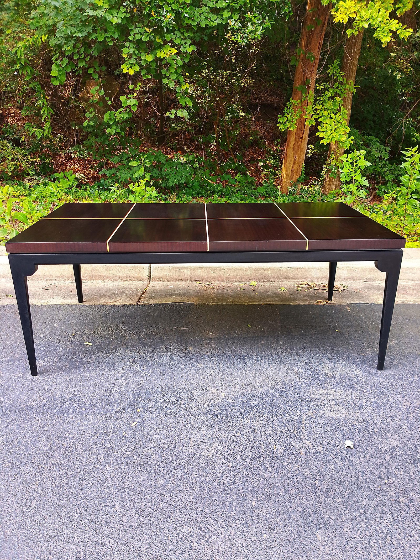 Restored Tommi Parzinger for Charak Modern Attributed Mahogany and Black Lacquered Dining Table - 10