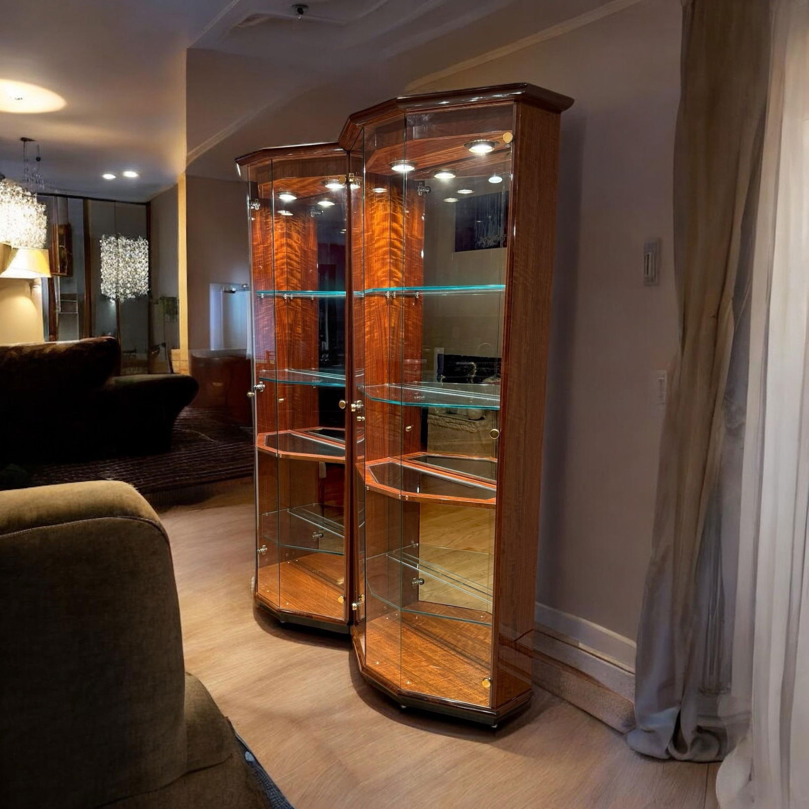 Henredon Cherry Wood Vitrine Illuminated Display Cabinets Book Matched Pair - 5