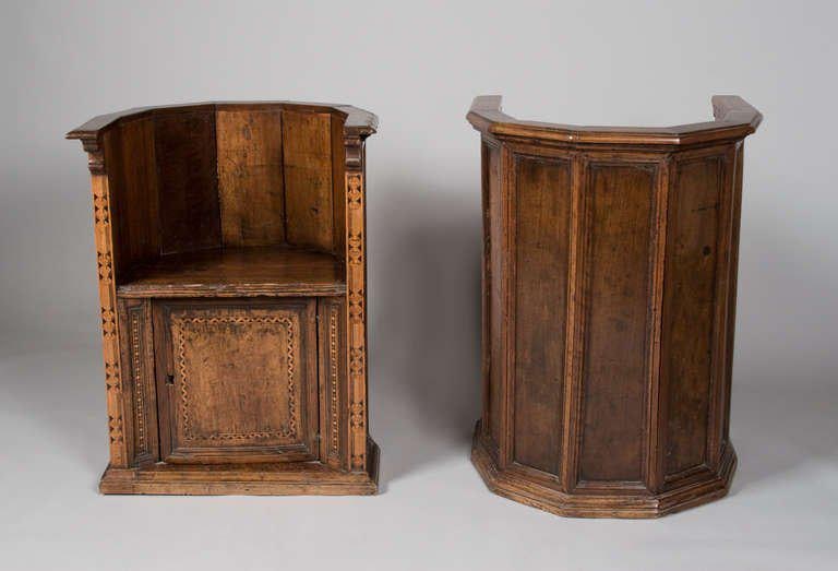 Late 16th to Early 17th Century Italian Renaissance Walnut Chairs - A Pair - 2