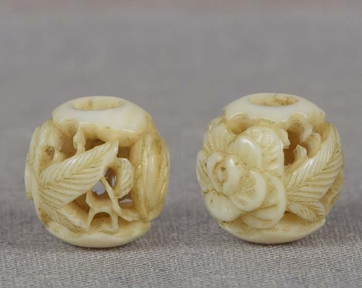 19c ojime netsuke slide BUTTERFLY & PEONY - 2