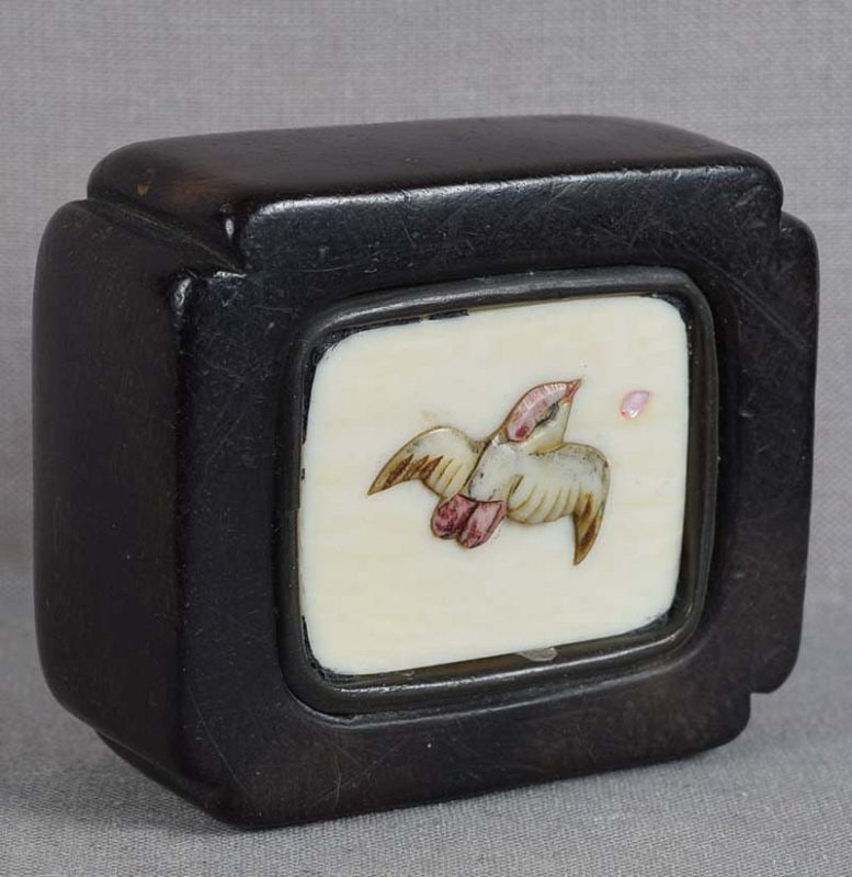 19c netsuke Shibayama BIRD in flight - 4