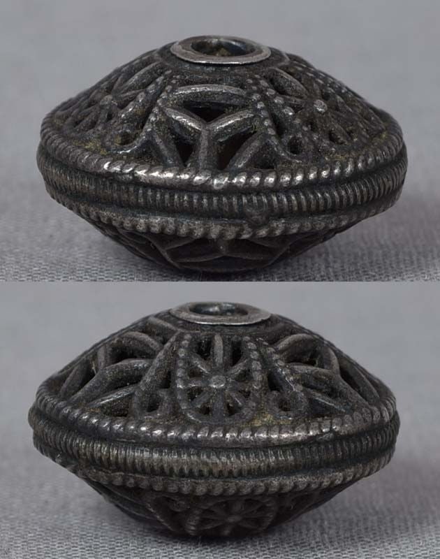 19c bronze OJIME netsuke slide - 3