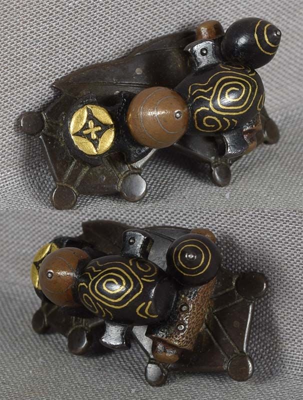 Pair 19c Japanese sword MENUKI TAKARAMONO treasures and seashells - 2