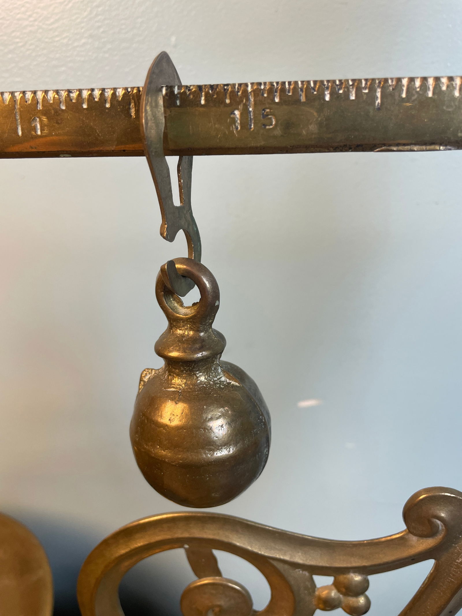 Vintage Brass TUSCAN -Balance Scale and Weights, Marketplace Decoration - 4