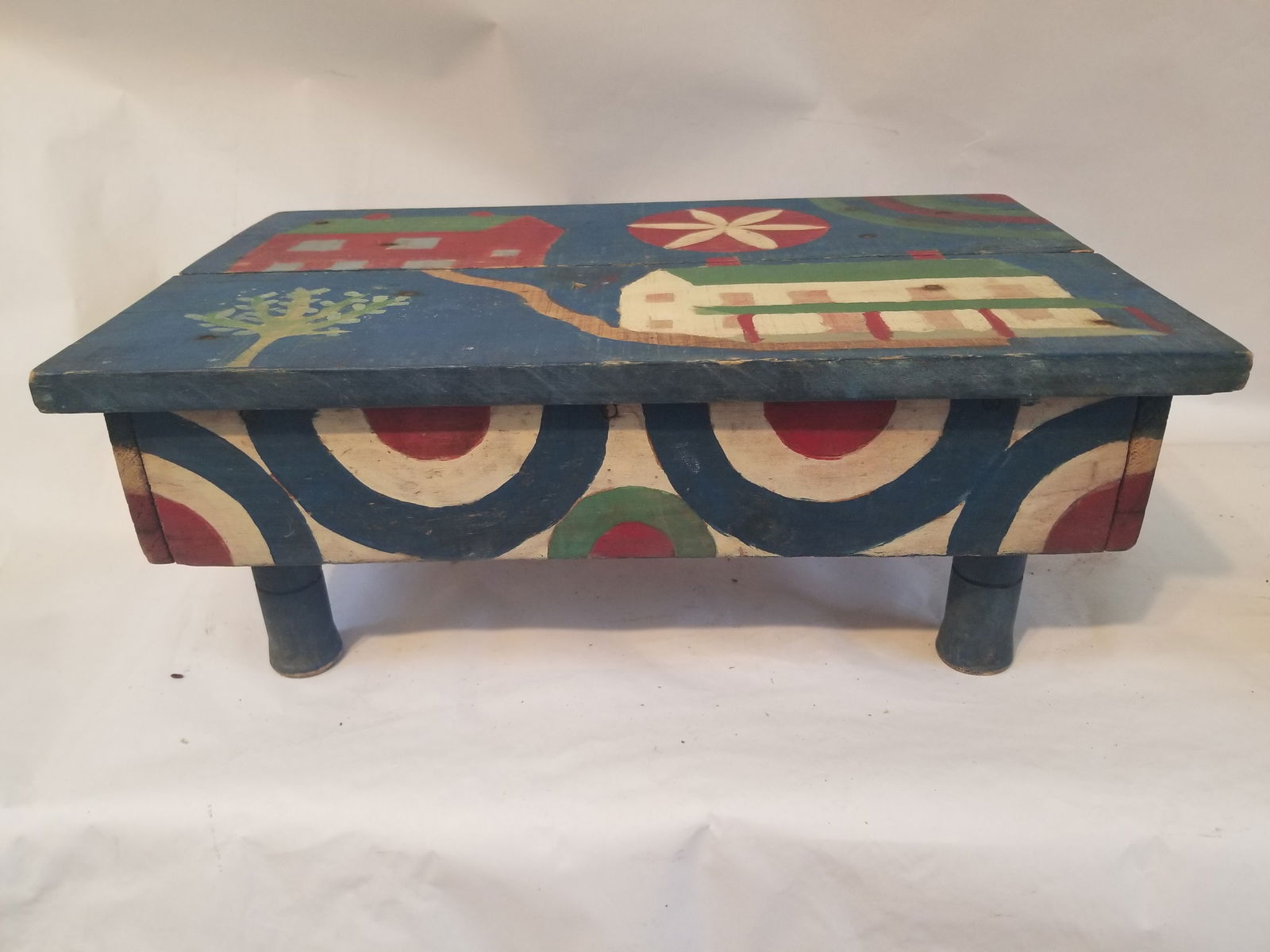Folky painted stool, Pennsylvania - 2